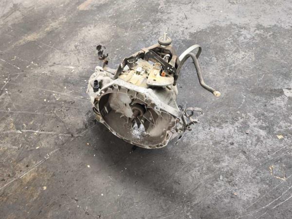 BOITE DE VITESSE MANUEL RENAULT MASTER / OPEL MOVANO / NISSAN INTERSTAR 2.5DTI / DCI -2010 - Vue 1